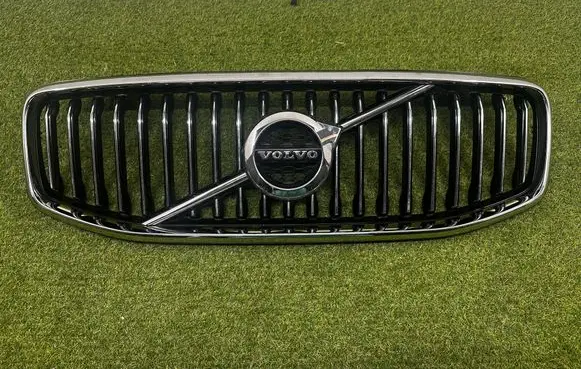Volvo XC60 Front bumper upper radiator grill 31425535 31495535