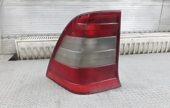 Mercedes-Benz C W202 Rear/tail lights 2028202764