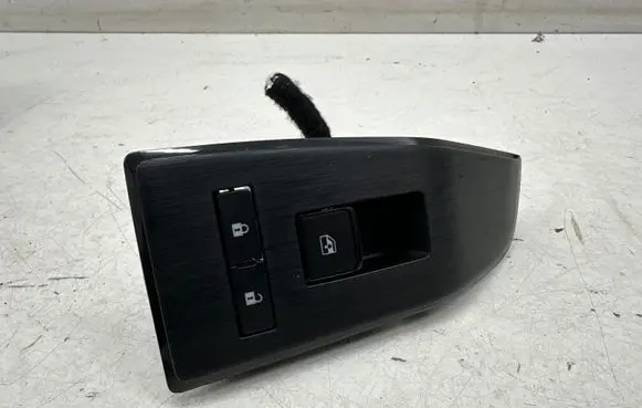 Nissan Qashqai J12 Electric window control switch