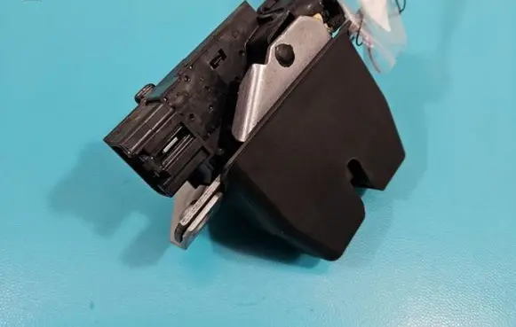 Ford Mondeo MK V Tailgate/trunk/boot lock/catch/latch DS7A-N442A66-AC IMPRK1399844