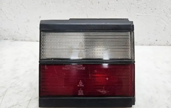 Volkswagen PASSAT B3 Tailgate rear/tail lights 333945107