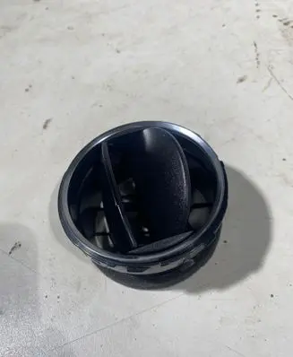 Suzuki Ignis Dash center air vent grill