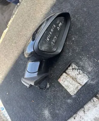 Opel Insignia A Front door electric wing mirror 021002