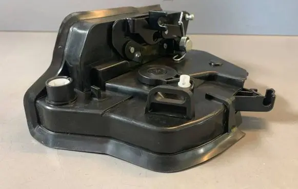 BMW X5 E53 Front door lock 8402537 51218402537