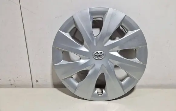 Toyota Yaris R15 wheel hub/cap/trim 426020D200