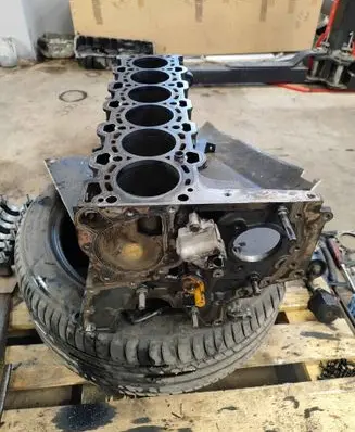 BMW 7 E65 E66 Engine block 11117790465 7790465