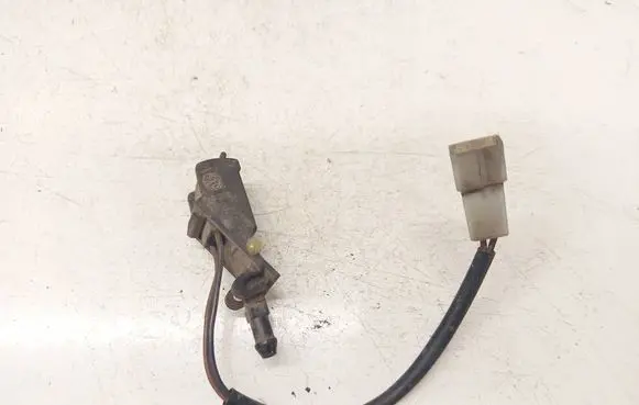 Volkswagen PASSAT B5.5 Windshield washer spray nozzle 6E0955986 6E0955986A