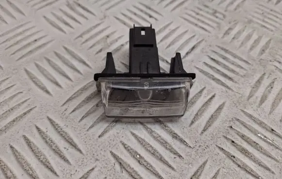Toyota Avensis T270 Number plate light 8127002131