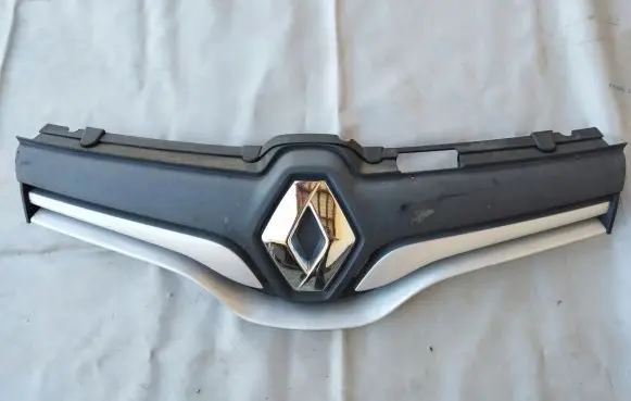 Renault Kangoo II Front bumper upper radiator grill 623101381R