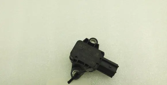 Volkswagen Eos Airbag deployment crash/impact sensor 1Q0955557