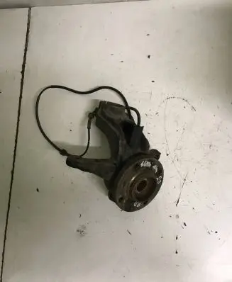 Citroen C3 Picasso Front wheel hub 4604