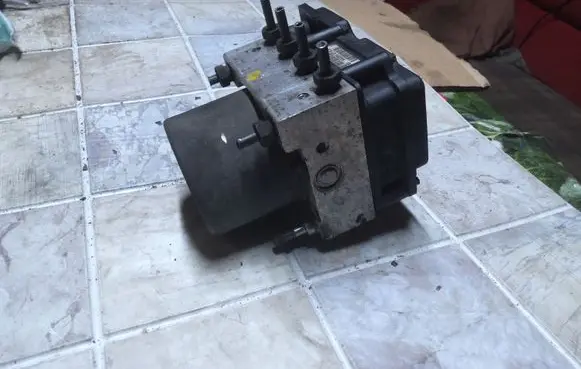 Nissan Almera Tino ABS Pump 0265231417 47660BU700 0265800331