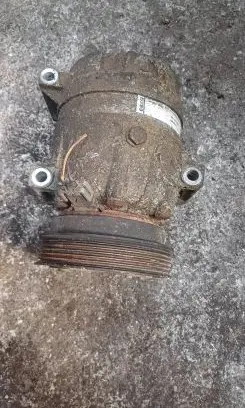 Renault Scenic I Air conditioning (A/C) compressor (pump) 7700103536
