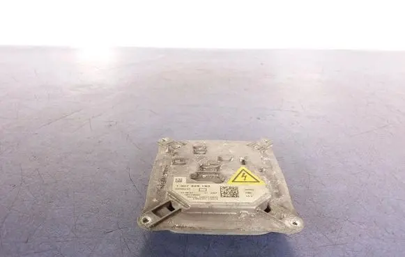 Audi TT TTS Mk2 Voltage converter/converter module 1307329193
