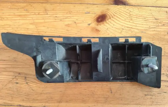 Mercedes-Benz C W204 Rear bumper mounting bracket A2048800203