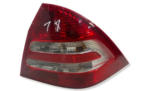 Mercedes-Benz C W203 Rear/tail lights 2038202064