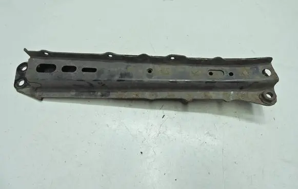 Toyota Verso Front bumper foam support bar 