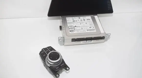 BMW 5 G30 G31 G38 Radio/CD/DVD/GPS head unit 5A0DC86 9857426 5A0EDF2