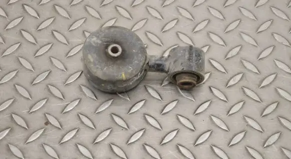 Engine mount bracket