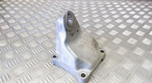 Lexus GS 250 350 300H 450H Engine mounting bracket 1231136100