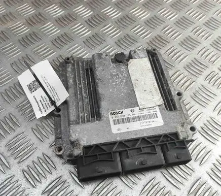 Renault Megane III Engine control unit/module 0281030135 237101074R