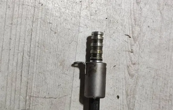 Peugeot 2008 I Camshaft vanos timing valve 9675081780 72381523