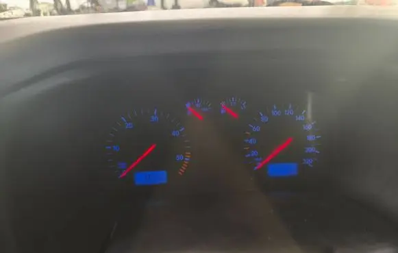 Speedometer (instrument cluster)