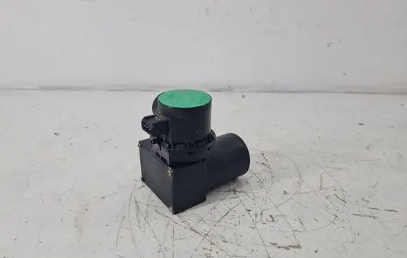 Volkswagen Jetta II Central locking vacuum pump 443862257A