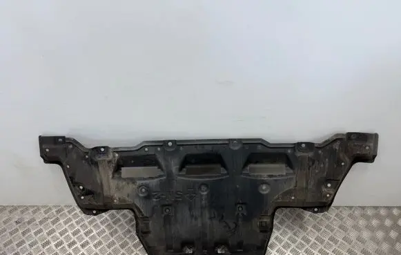 Nissan Leaf II (ZE1) Engine splash shield/under tray 748115SN0A