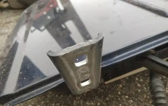 Cadillac CTS Rear door lower hinge