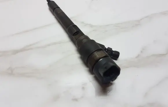 Hyundai Tucson LM Fuel injector 0445110258