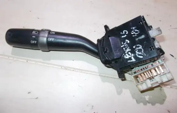 Lexus IS 200-300 Indicator stalk 3699b