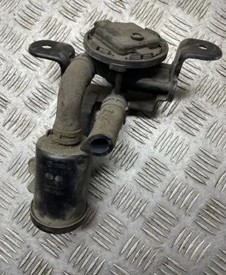 Audi Q7 4M Active carbon filter fuel vapour canister 8R0906621E