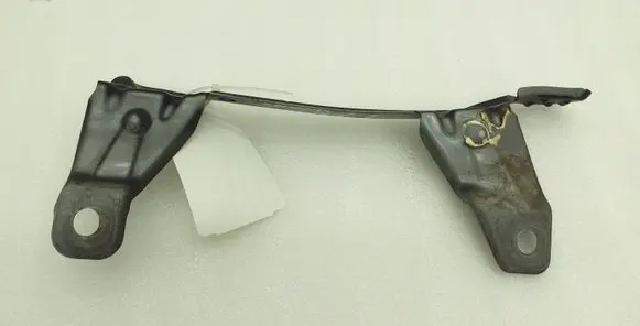 Mercedes-Benz CLS C219 Fender mounting bracket