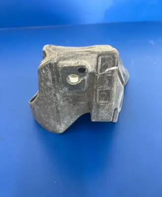Cadillac ATS Engine mounting bracket 20841853