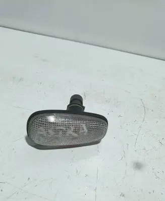 Opel Astra G Front fender indicator light 90560403