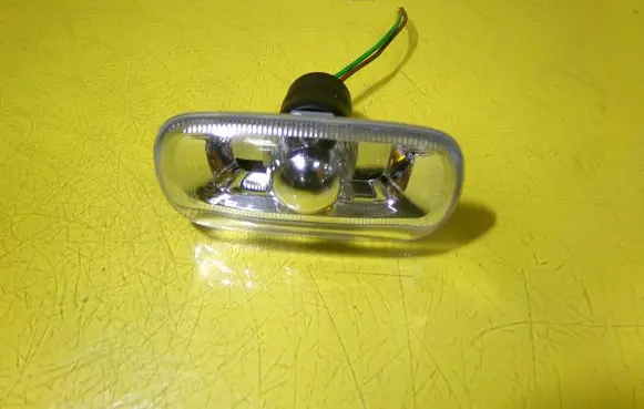 Audi A6 S6 C5 4B Front fender indicator light 8E0949127