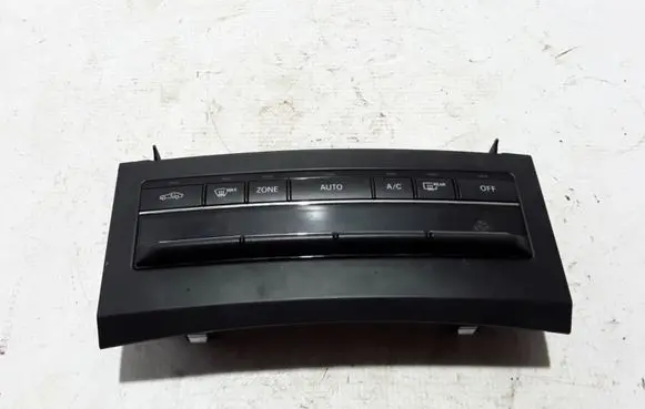 Mercedes-Benz E C207 W207 Air conditioner control unit module A2129009109