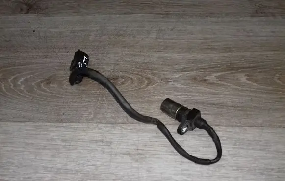 Volvo XC70 Crankshaft position sensor 0296000650 1275599