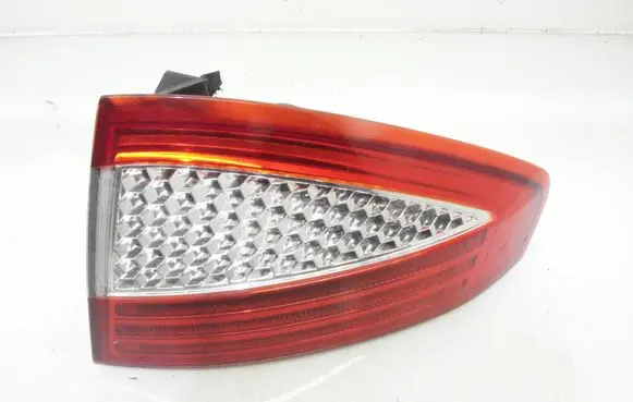 Ford Mondeo MK IV Rear/tail lights 7S7113404A