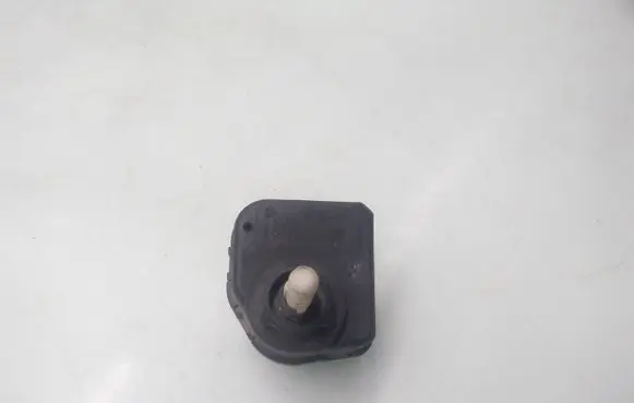 Opel Astra F Headlight level adjustment motor 0307852318