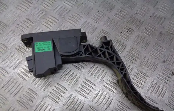 Skoda Fabia Mk1 (6Y) Accelerator throttle pedal 6Q1721503A
