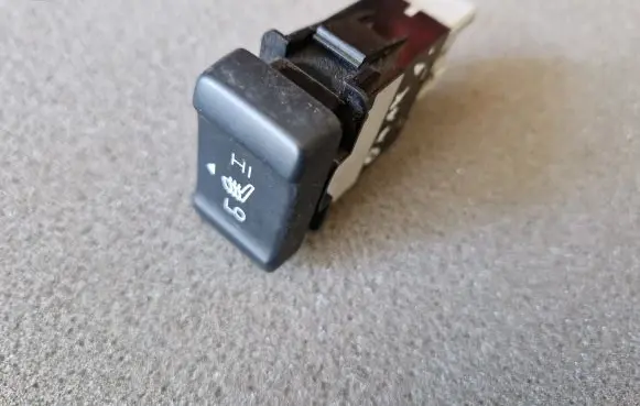 Isuzu D-Max Seat heating switch