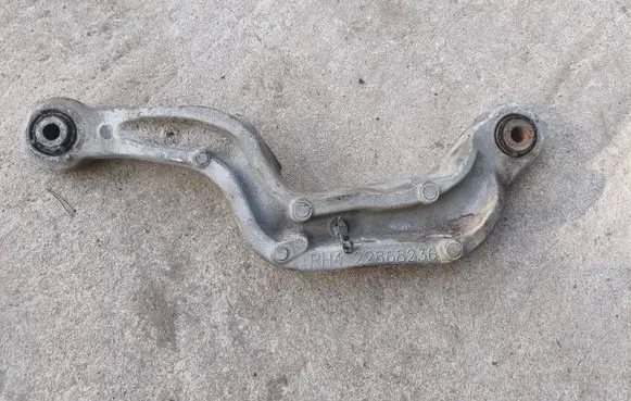 Opel Insignia A Front control arm 22868236