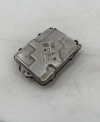 Volkswagen Golf VII Xenon control unit/module 8V0907399D 20271201AA