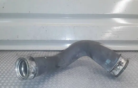 Volkswagen Transporter - Caravelle T5 Intercooler hose/pipe 7H0145709D