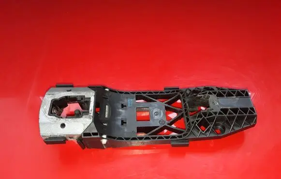 Skoda Superb B6 (3T) Front door exterior handle/bracket 5N0867885A