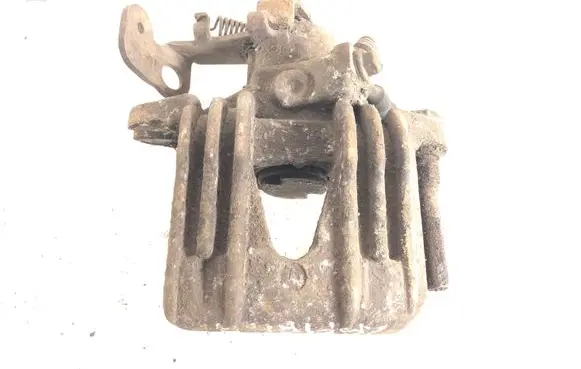 Opel Zafira A Rear brake caliper