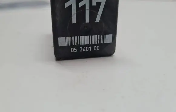 Volkswagen PASSAT B5 Other relay 357906121 05340100