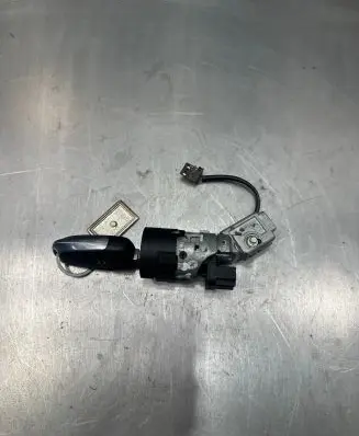 Citroen C4 II Ignition lock N0503823